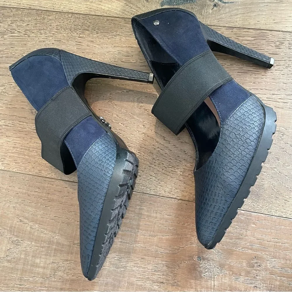 Simply Vera Vera Wang Navy Blue Suede and Faux Snakeskin Print Women Heels  8.5